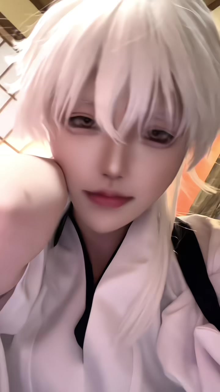 @ろろ.