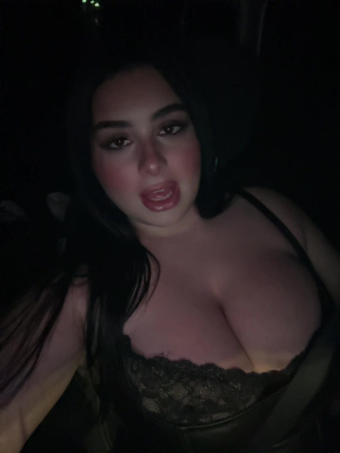 @isabellita