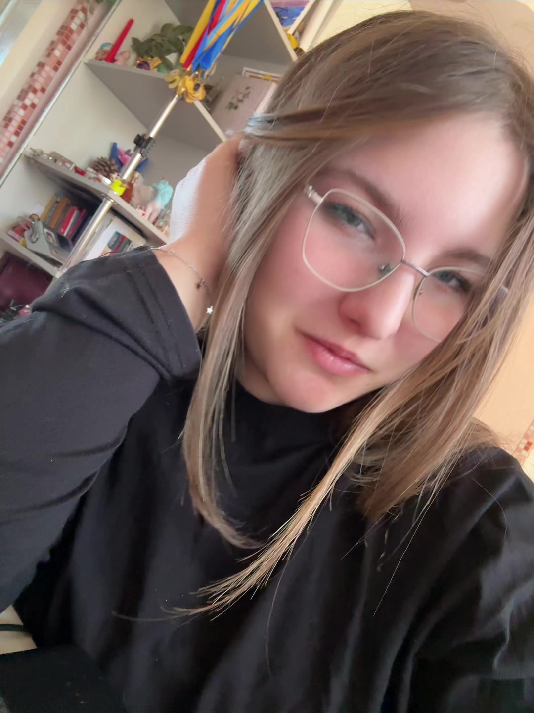 @𝒮