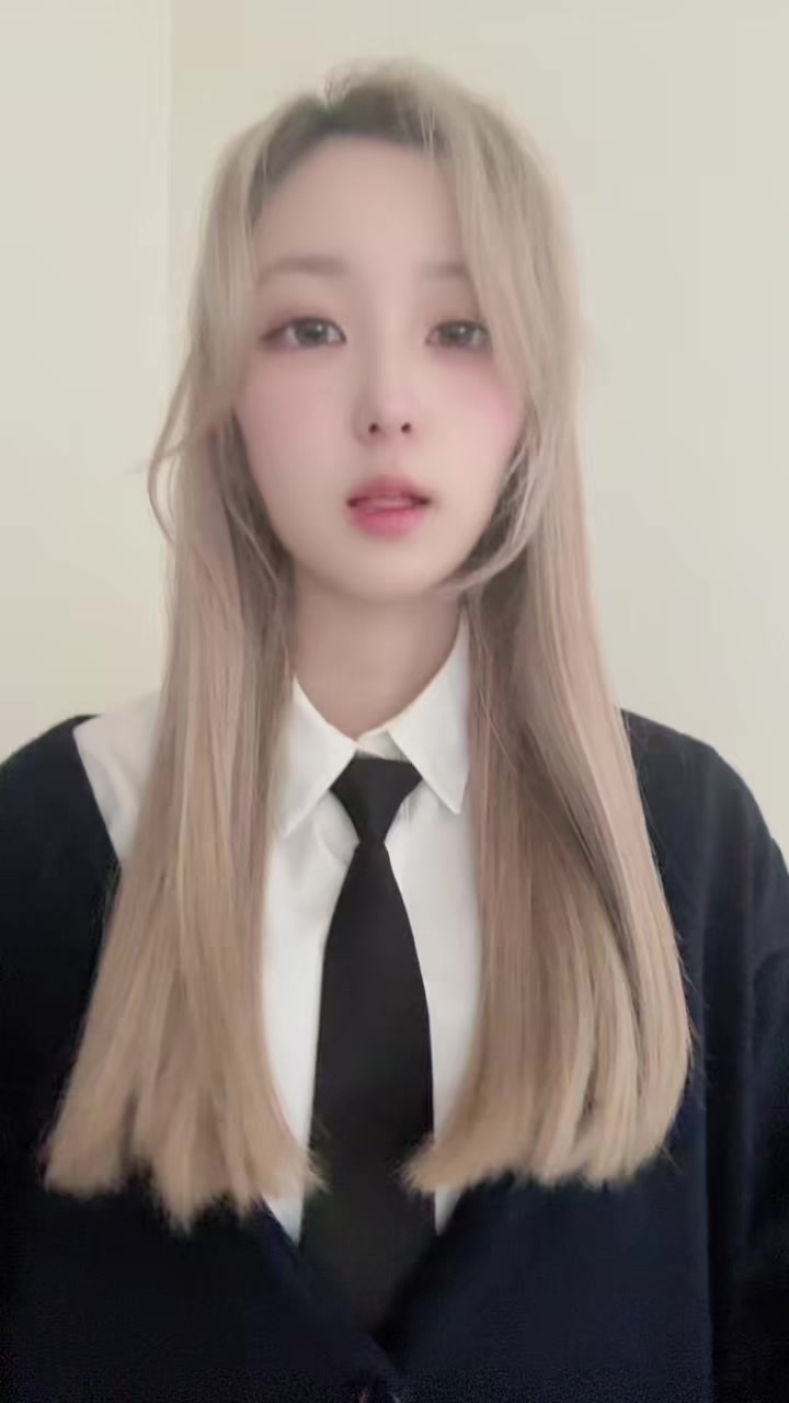 @🤍𝐍𝐄𝐍𝐄 💚