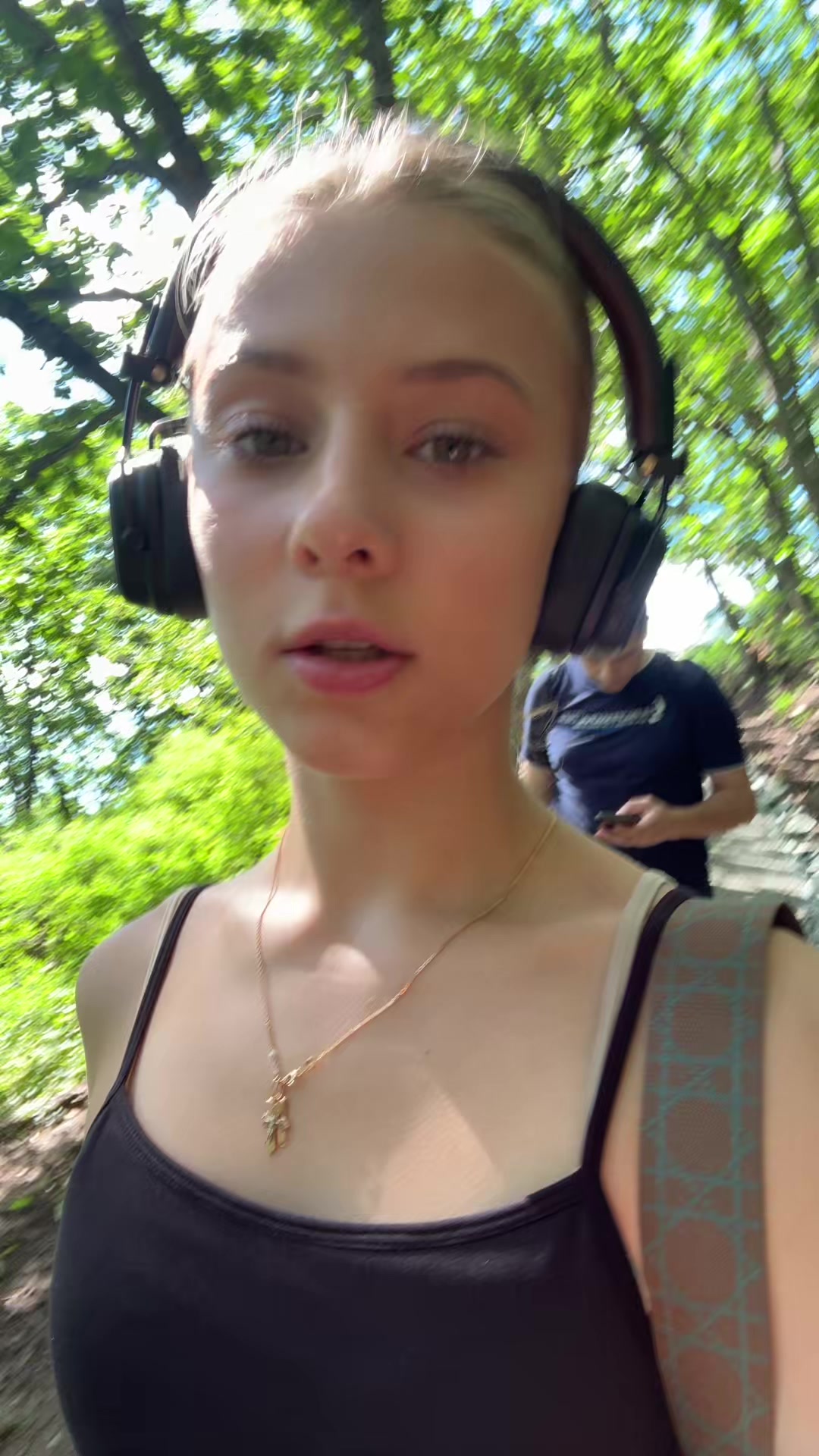@тгк: Кира Комиссарова