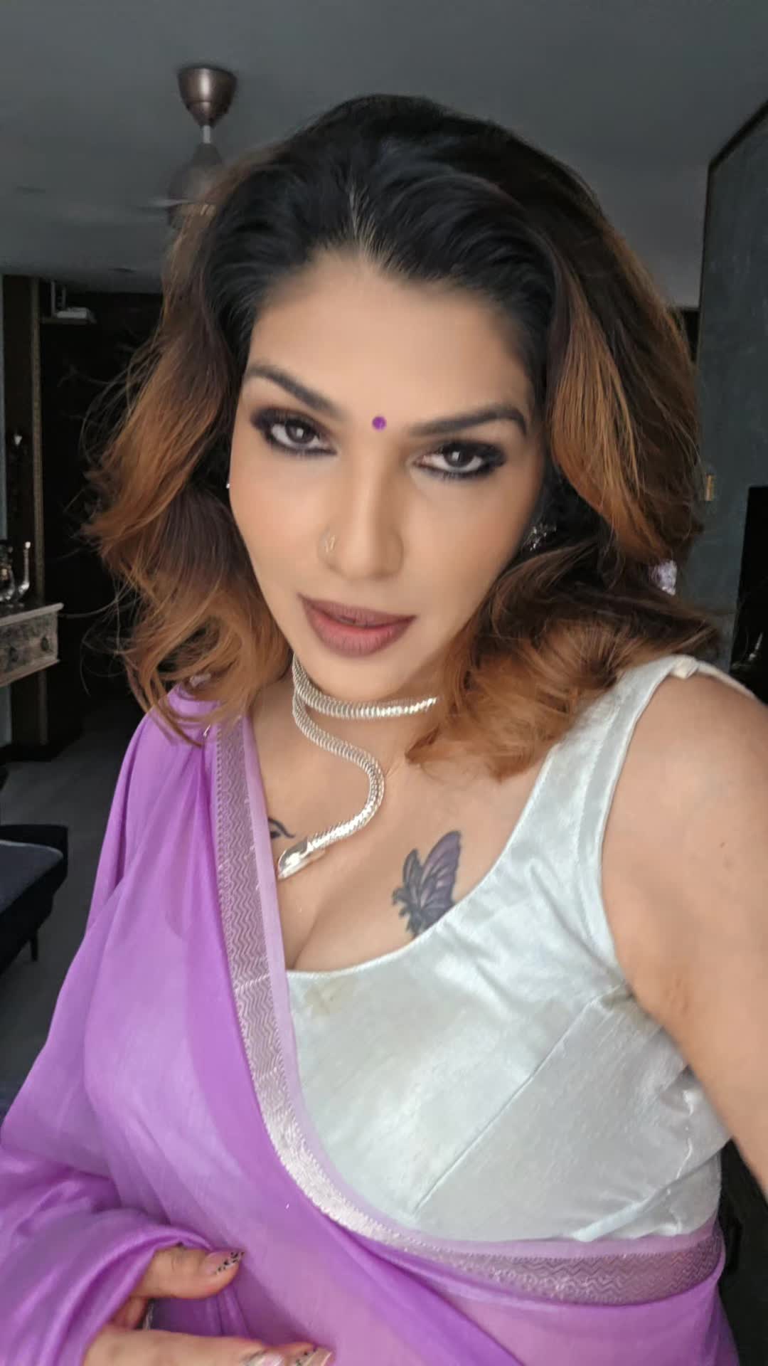 @RadhiiArtistry