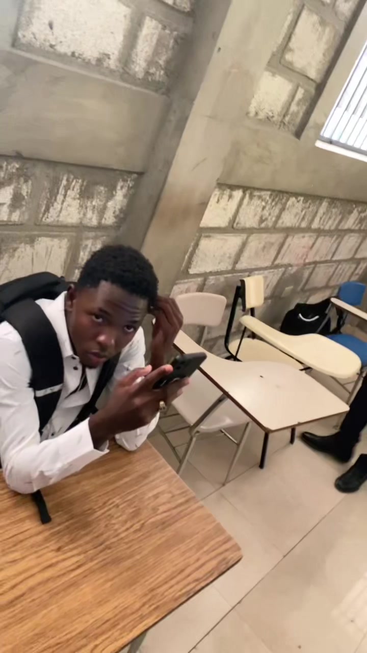 @Junior💯⚡