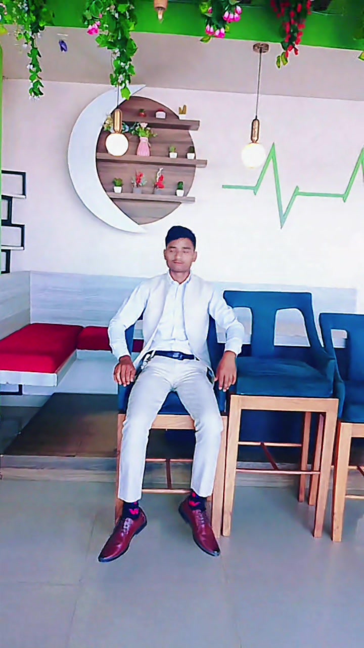 @👑👑👑dipai Maurya 👑👑👑👑