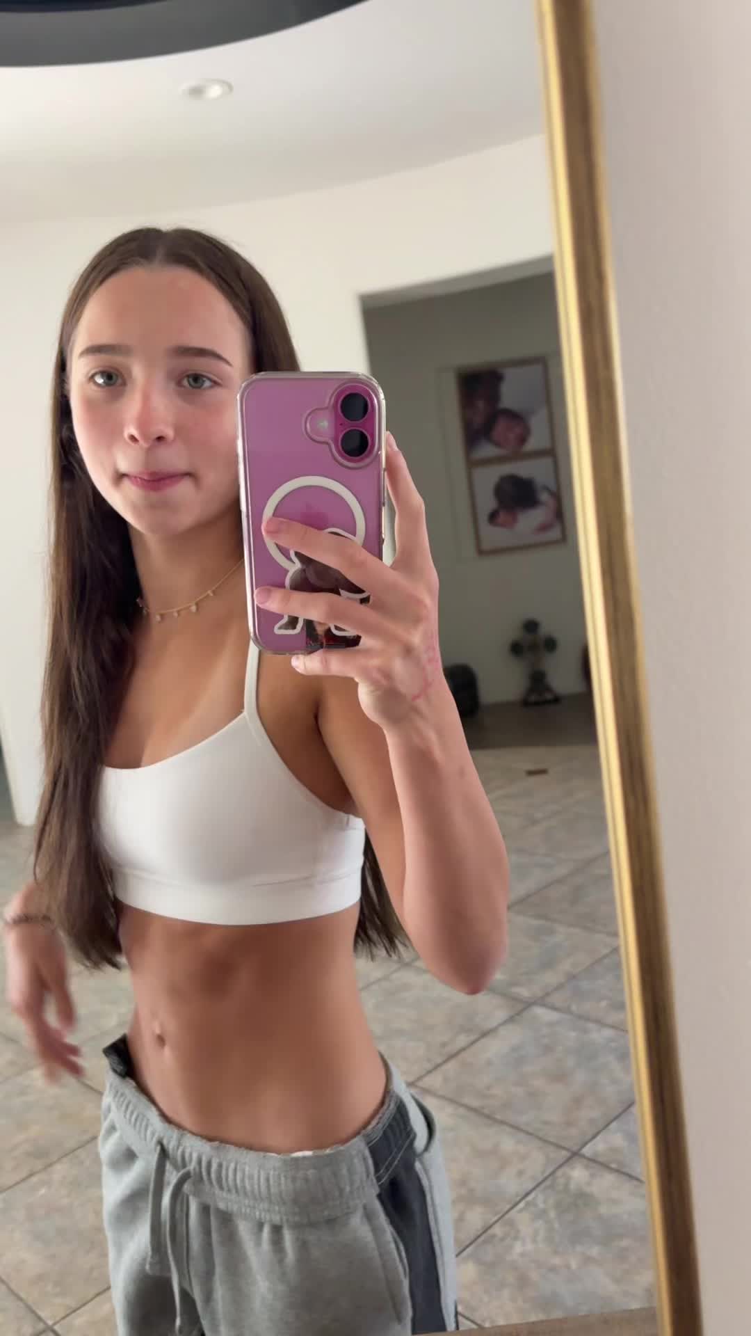@user922928176171718