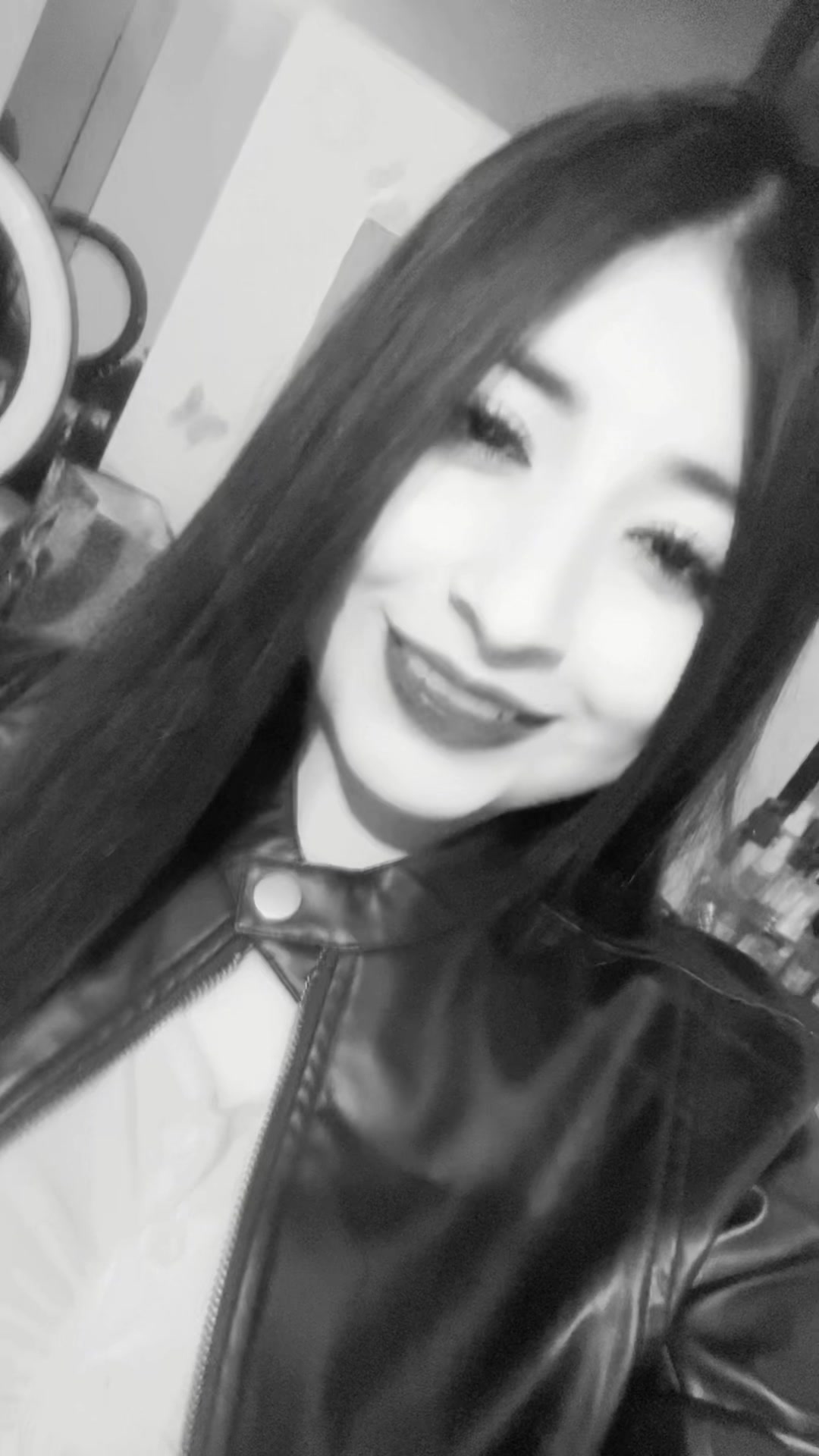 @Valeria Rivera👑🤍