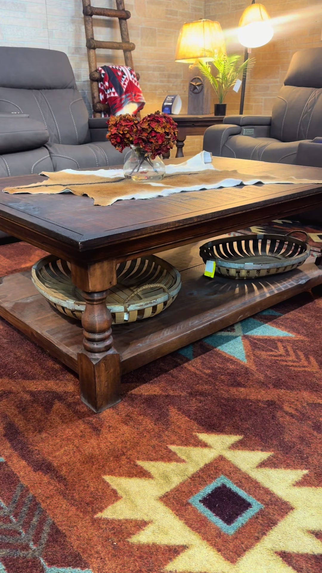 @RusticFurnitureDepot