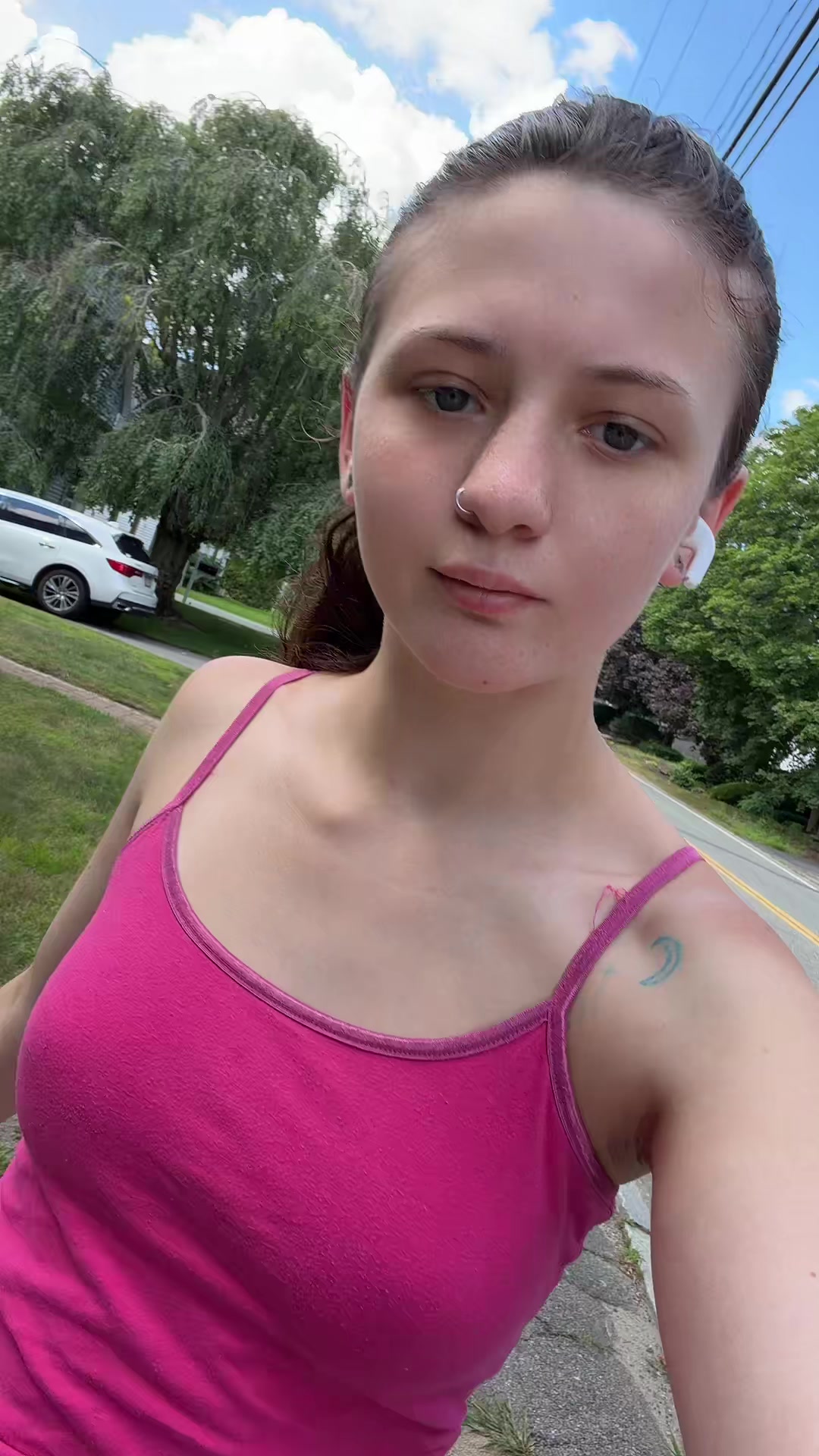 @roses_r_blue
