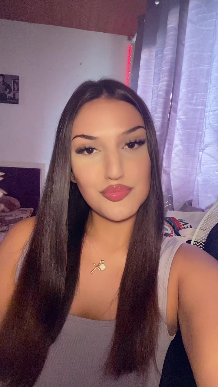 @𝒦𝒾𝒶𝓃𝒶
