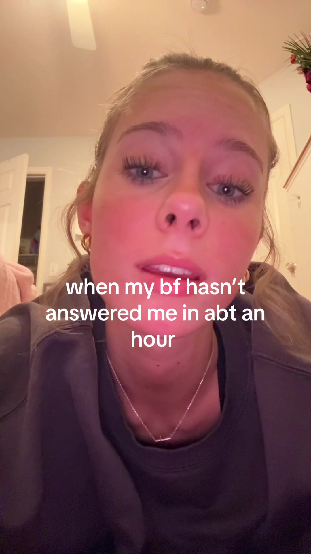 @izzietriesherbest