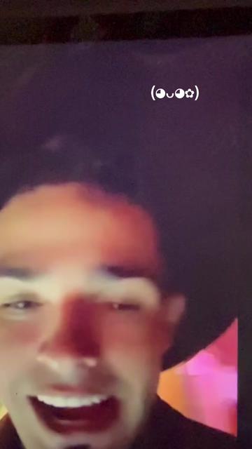 @MiCroy_debbi1996