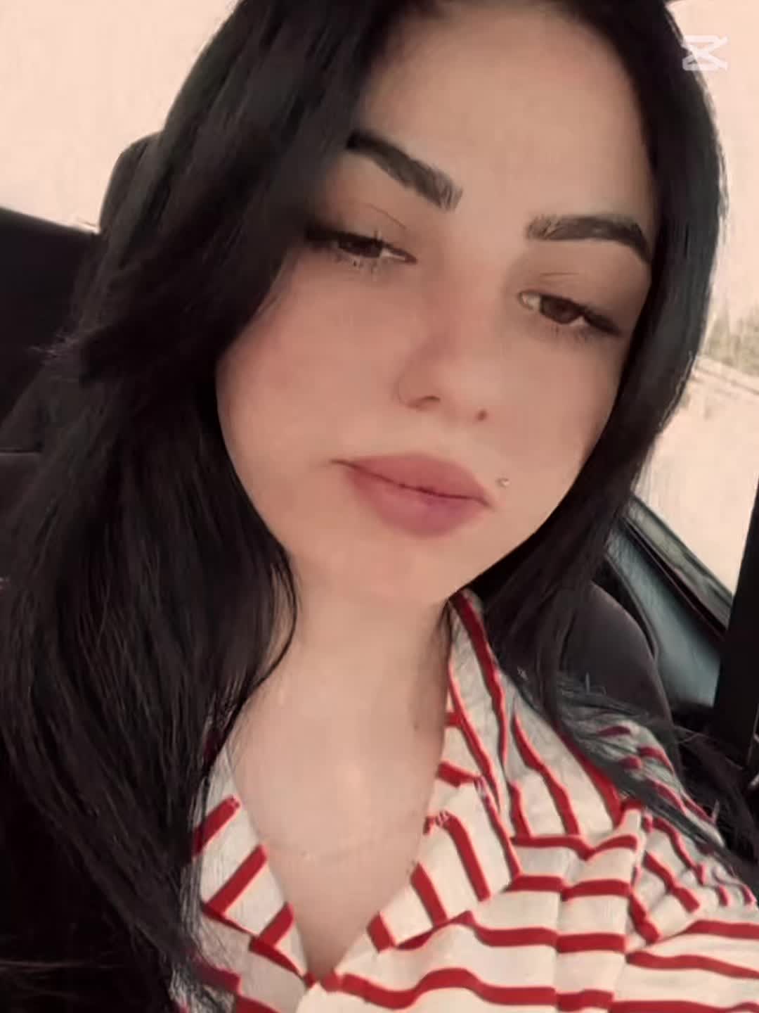 @👸