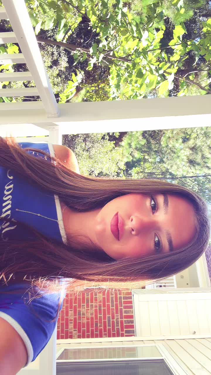 @whatthehella