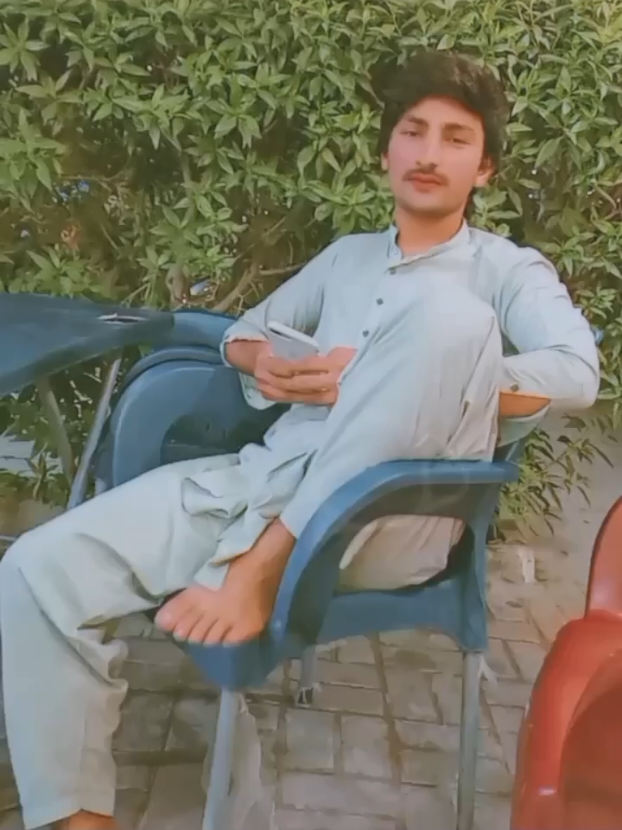 @mushtaq khani,18