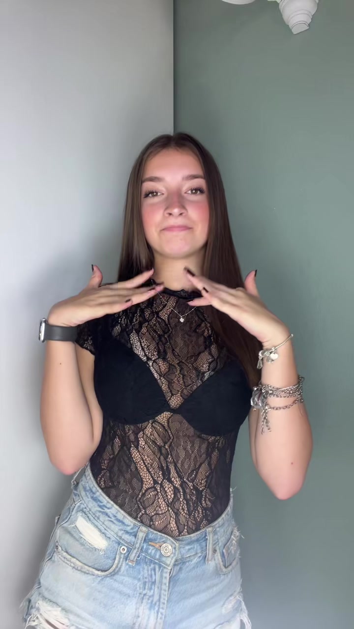 @nicolee