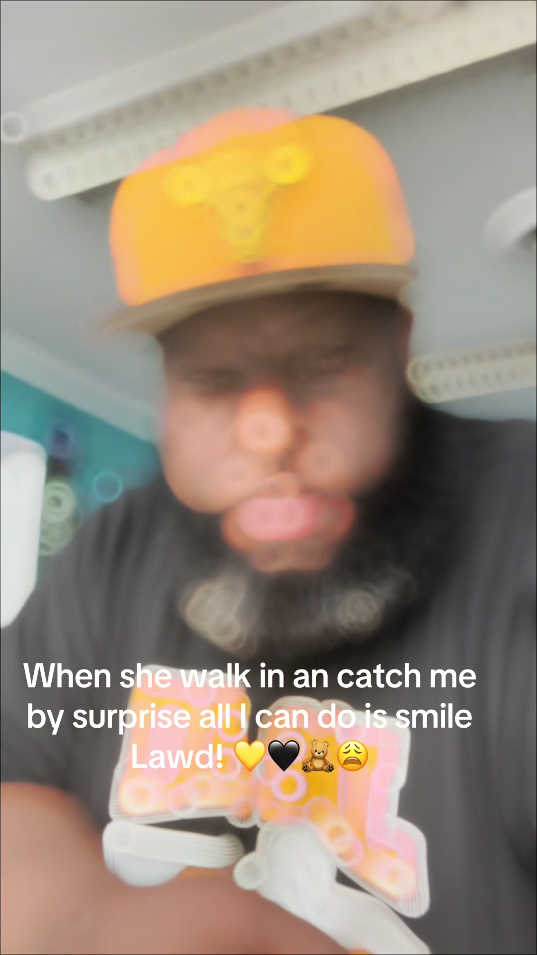 @Quis