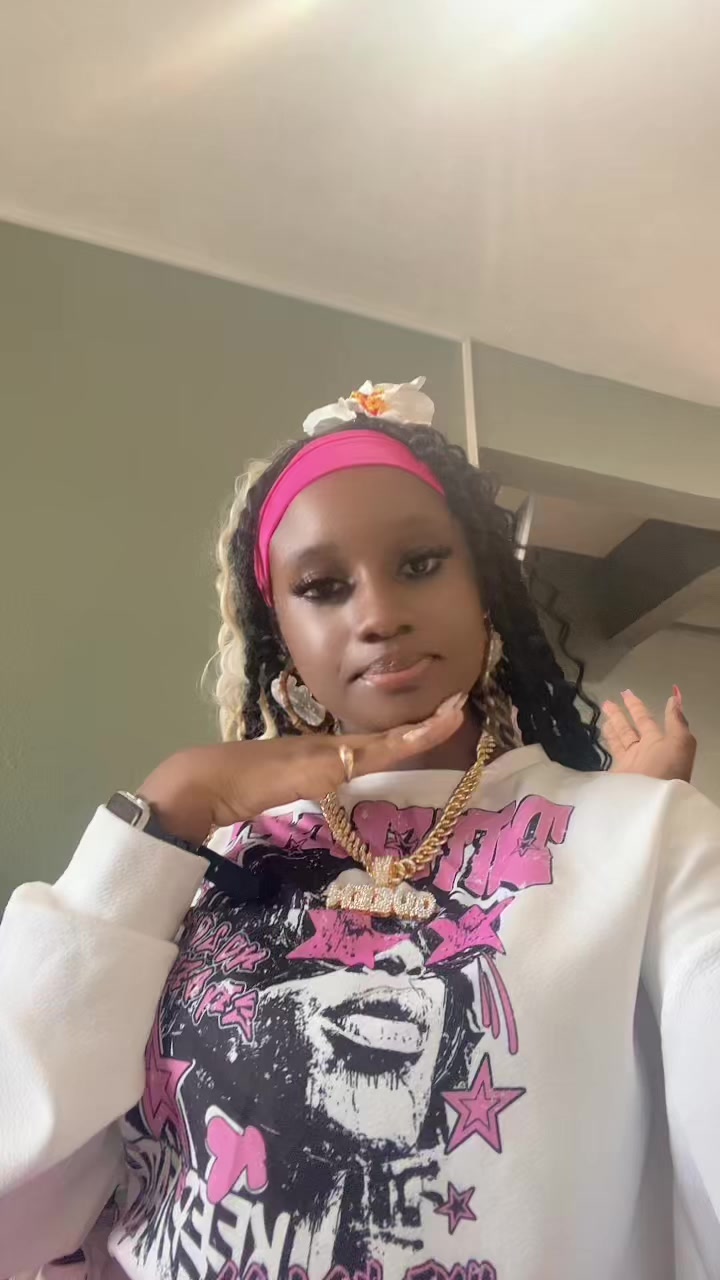 @𝙻𝙸𝚂𝚂𝙰🍒🎀