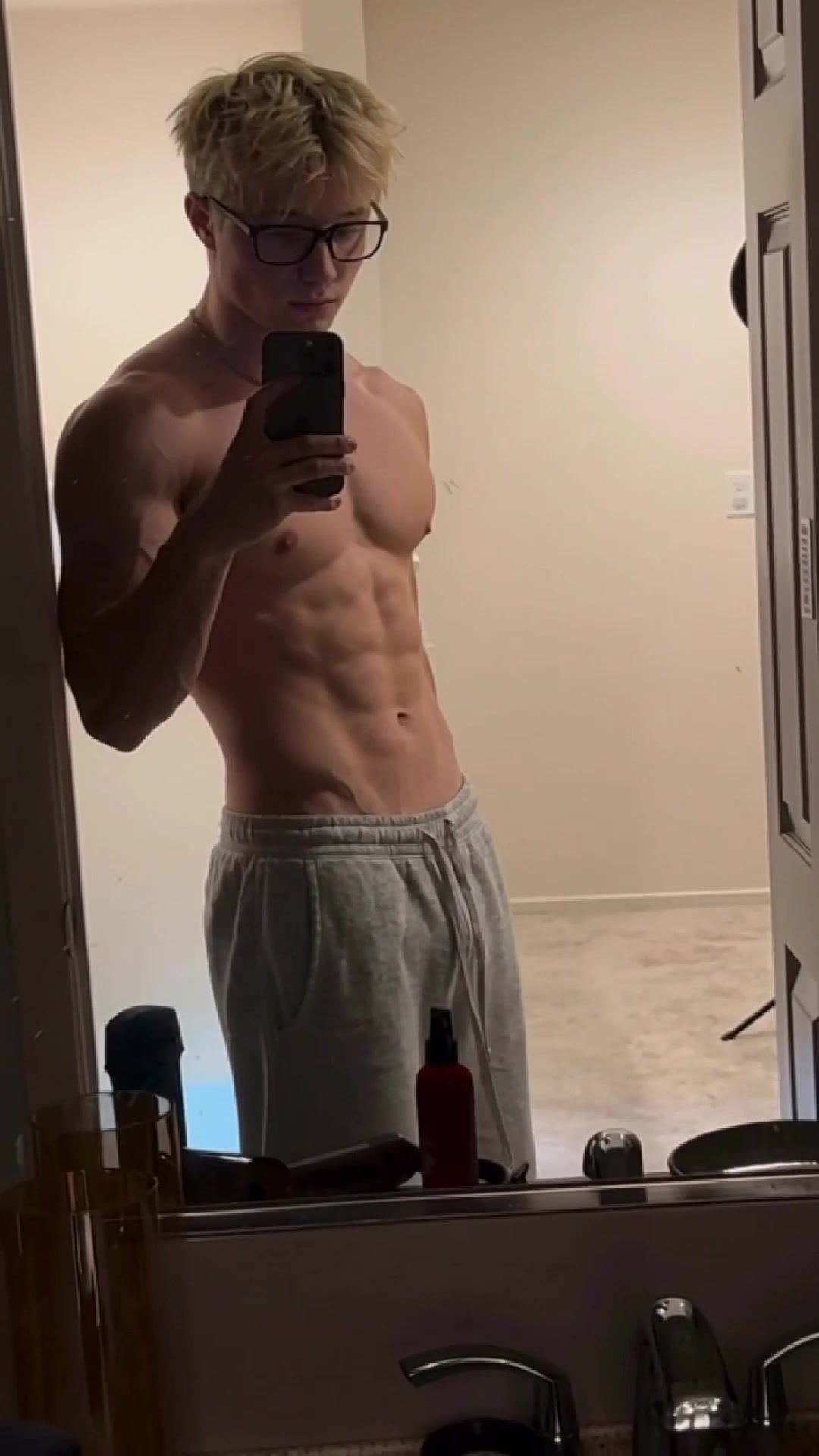 @timlauritz_
