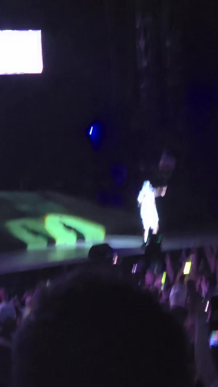 @Maya 💕🇨🇦
