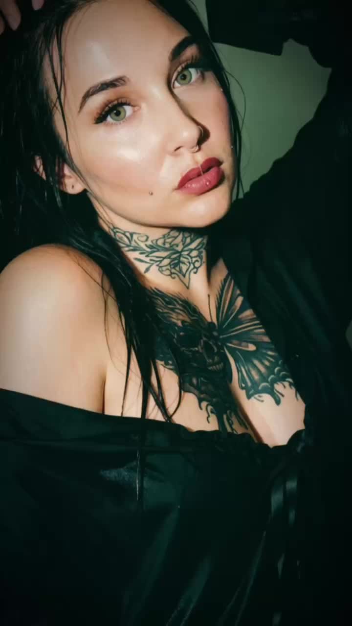 @Ňέ𝐒s🫰🏻👑