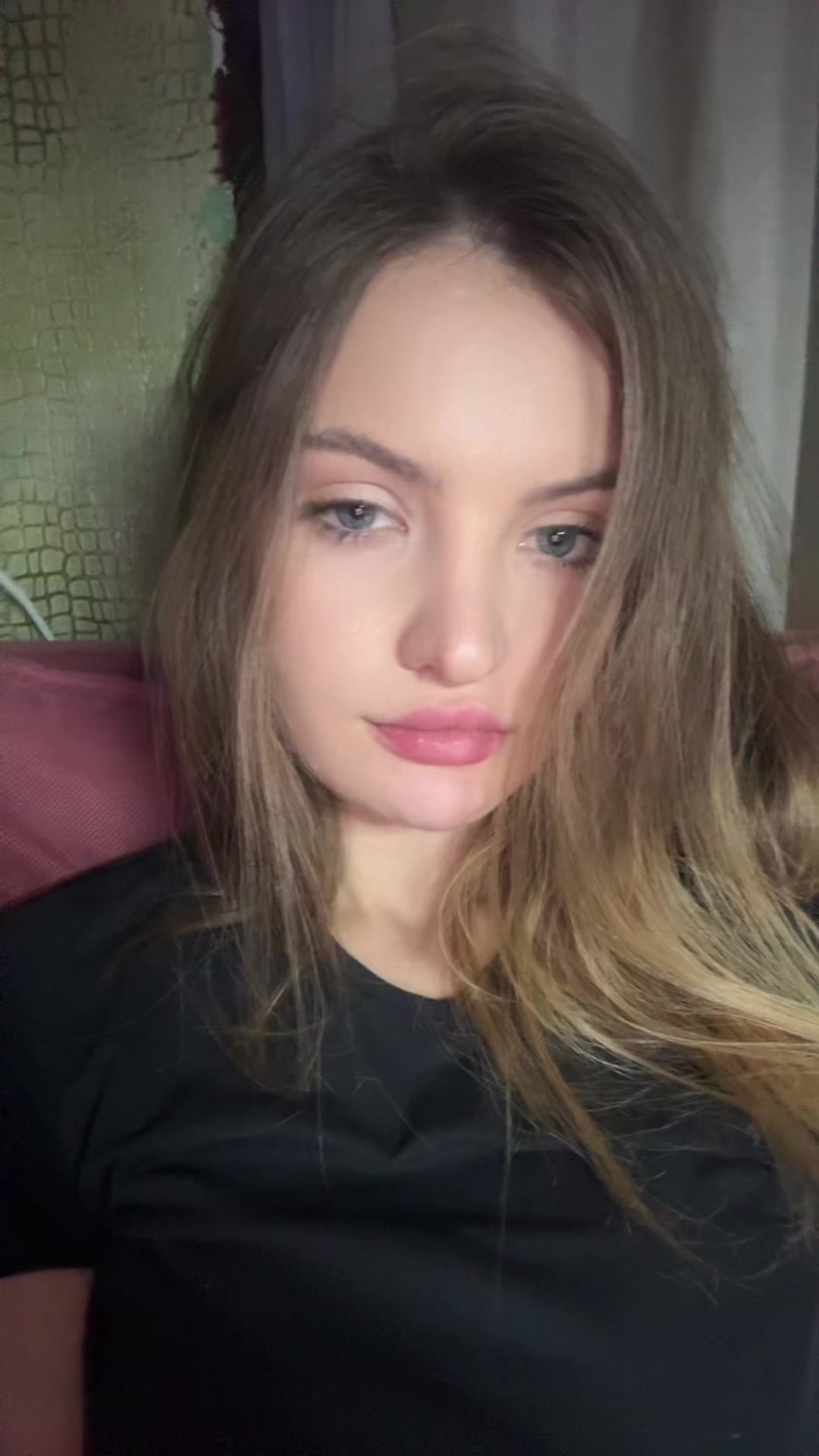 @...