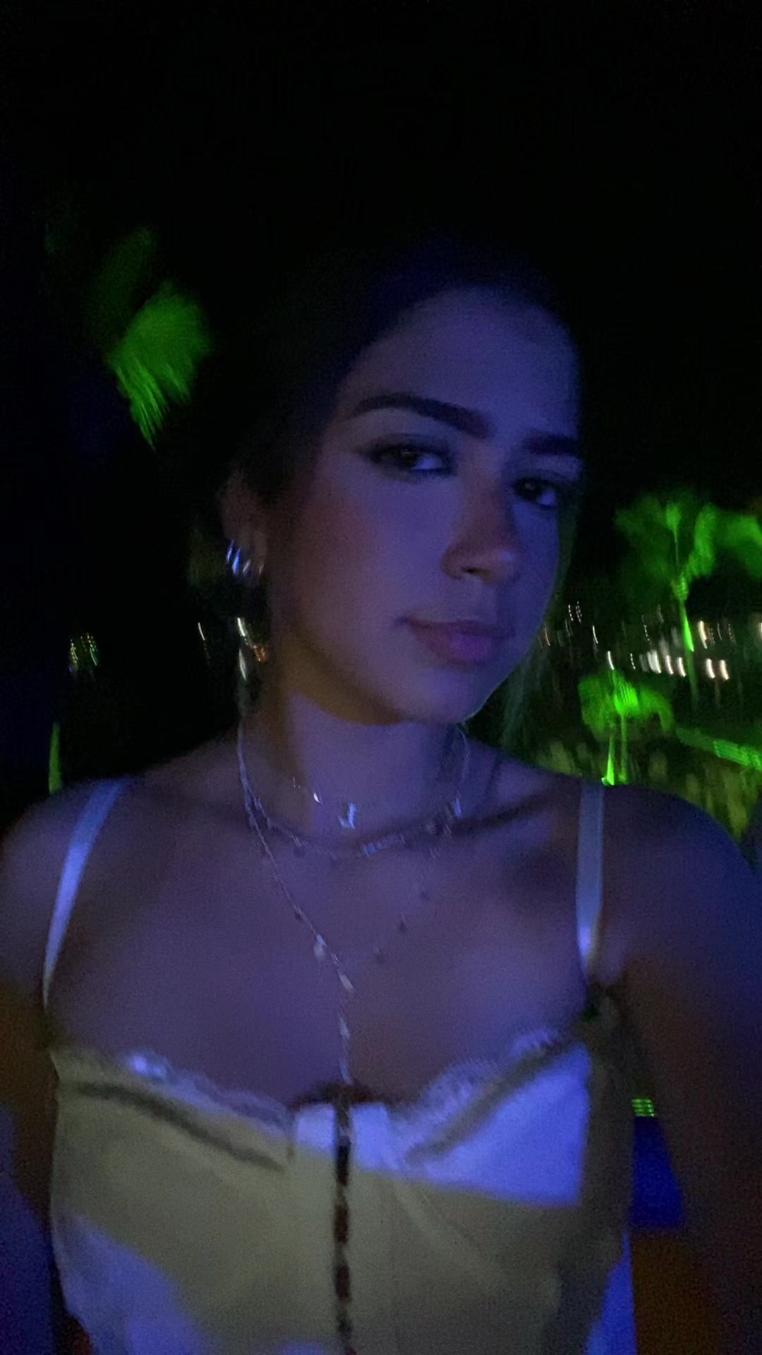 @liviaareiss_
