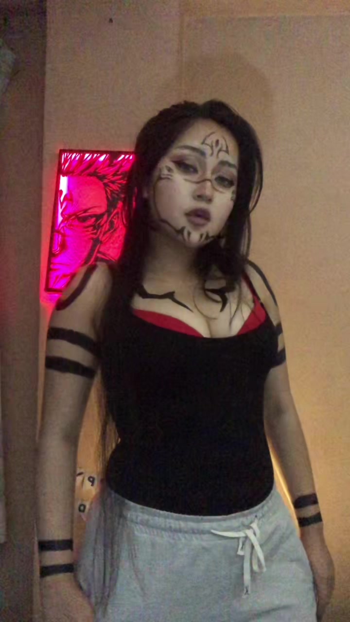 @momoonesan