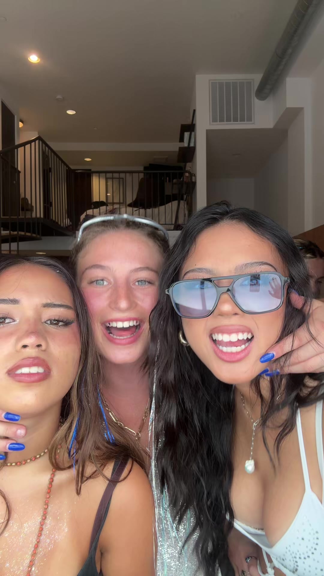 @Tina
