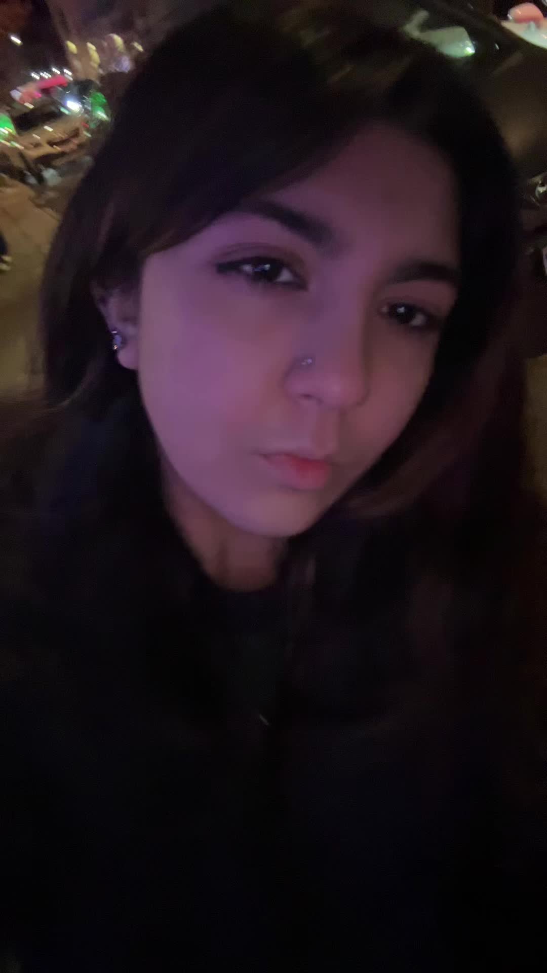 @Ava
