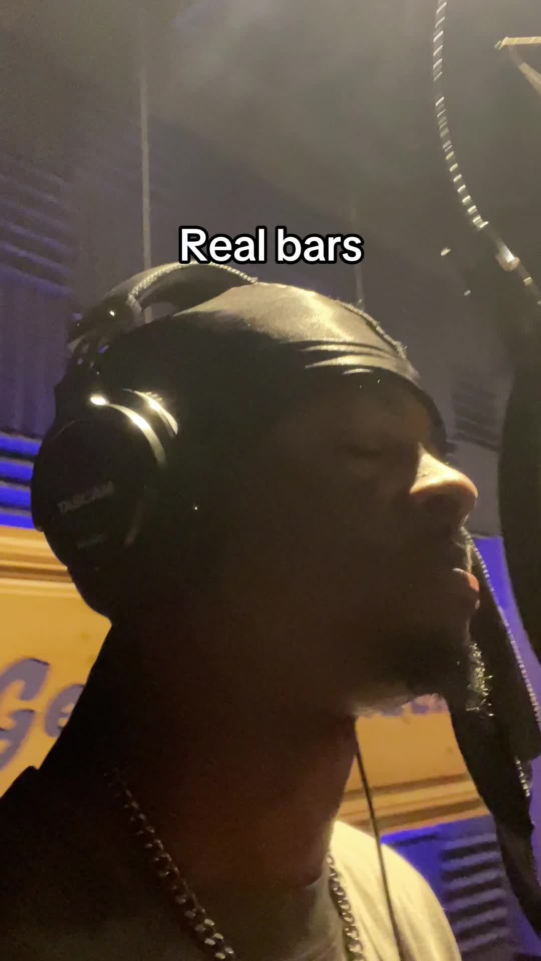 @&Eacute;.T.