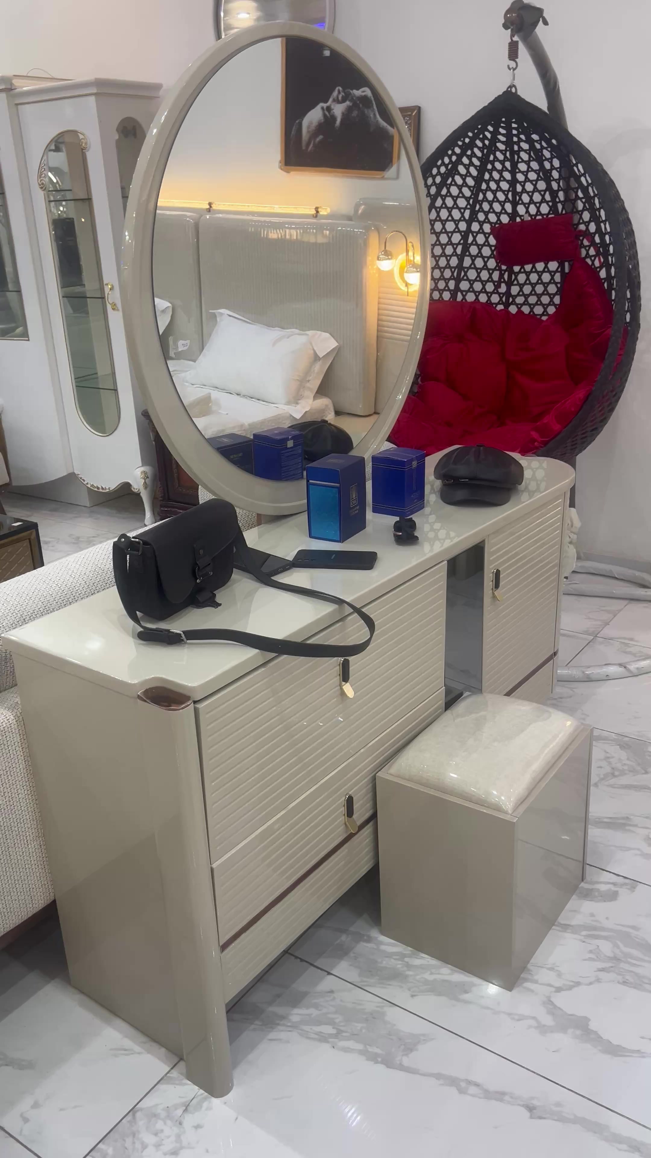 @viewsluxuryfurnitures