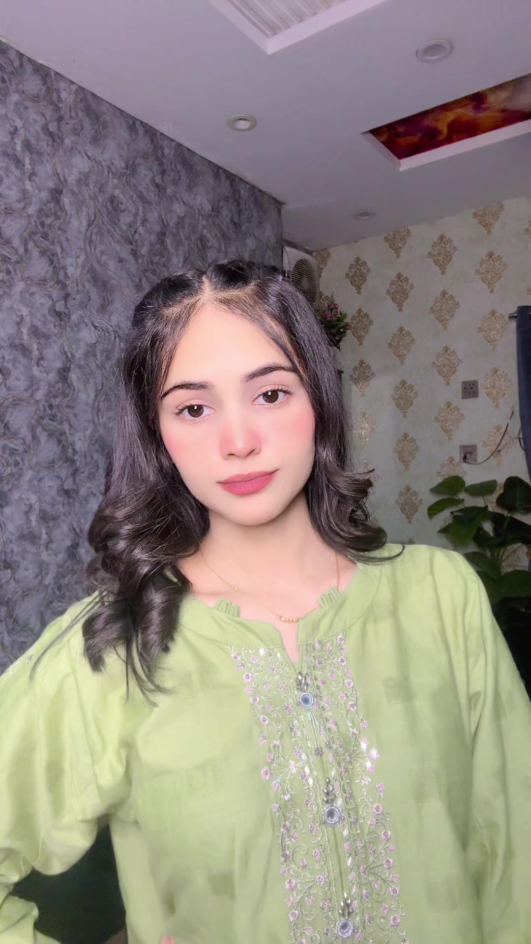 @Alisha_Shah❤️✨