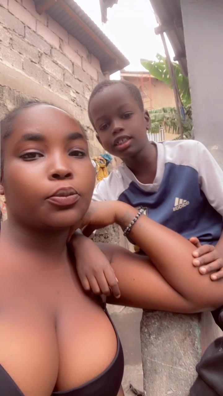 @Amanda noir ipupa💋