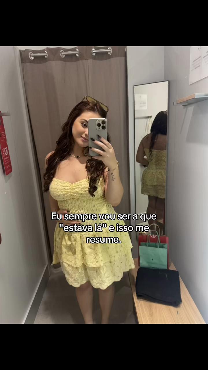 @carlaqueiroz