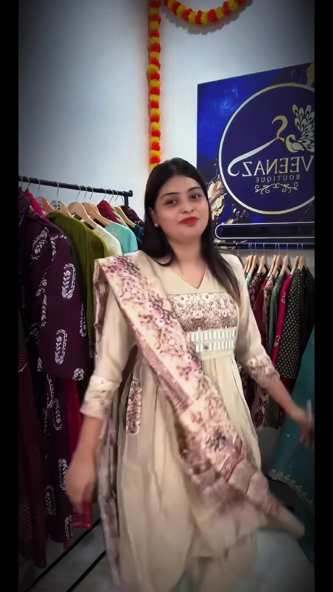 @Veenaz Empire
