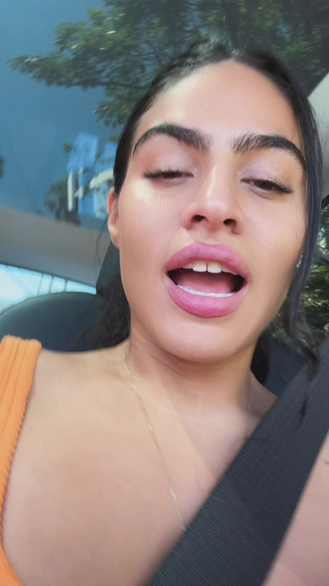 @Jessiereyez