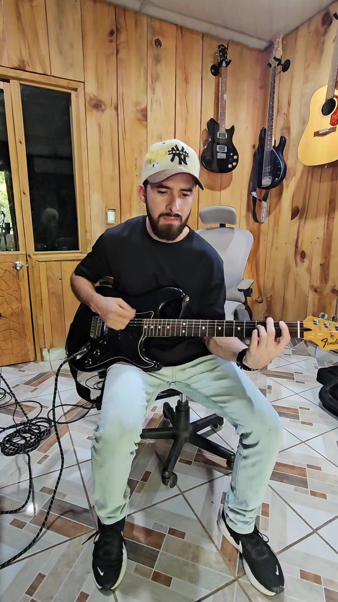 @Josh Martinez 🎸