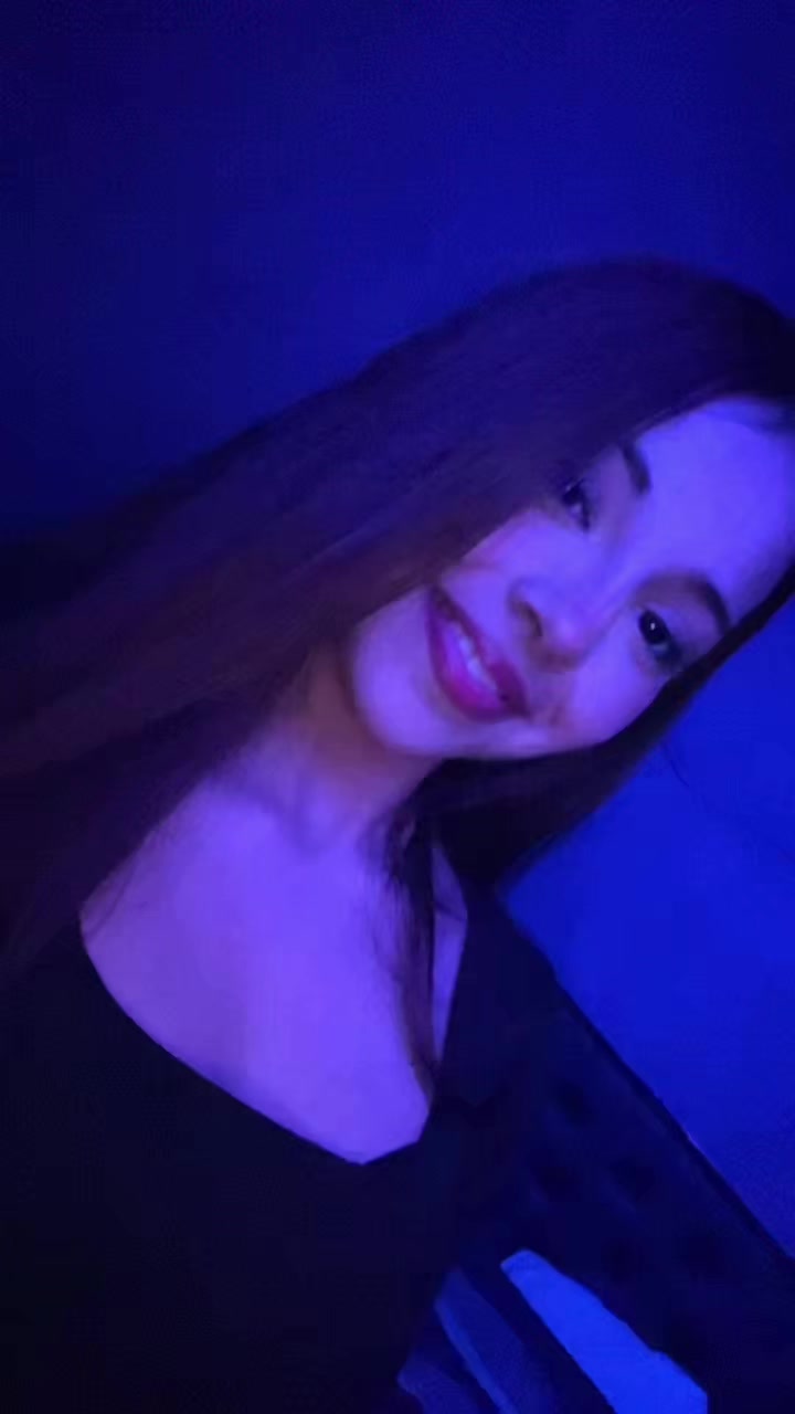 @𝓂𝒾𝓁𝑒🍒