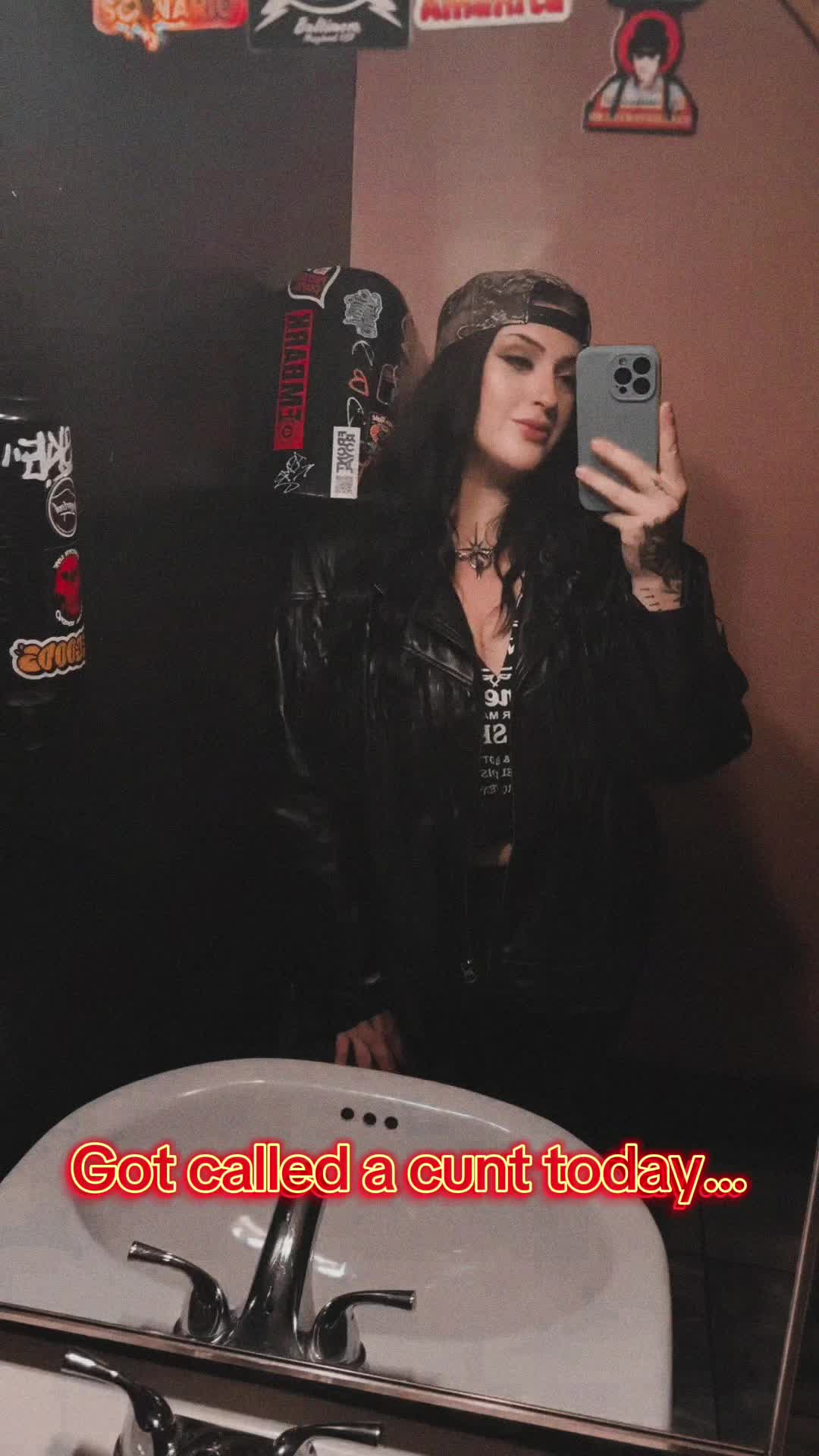 @Gothicccccc