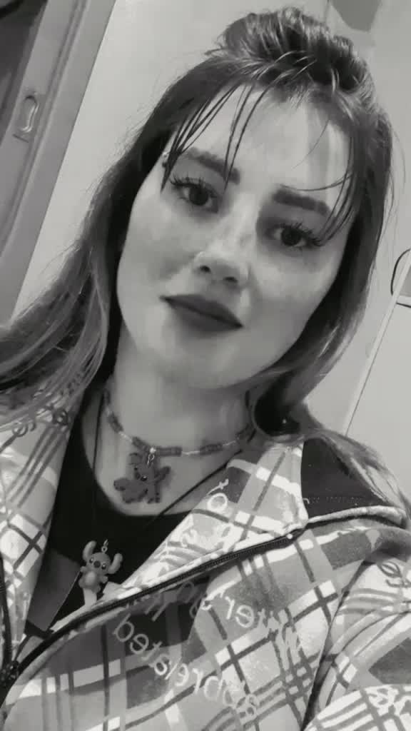 @Mi 🌻