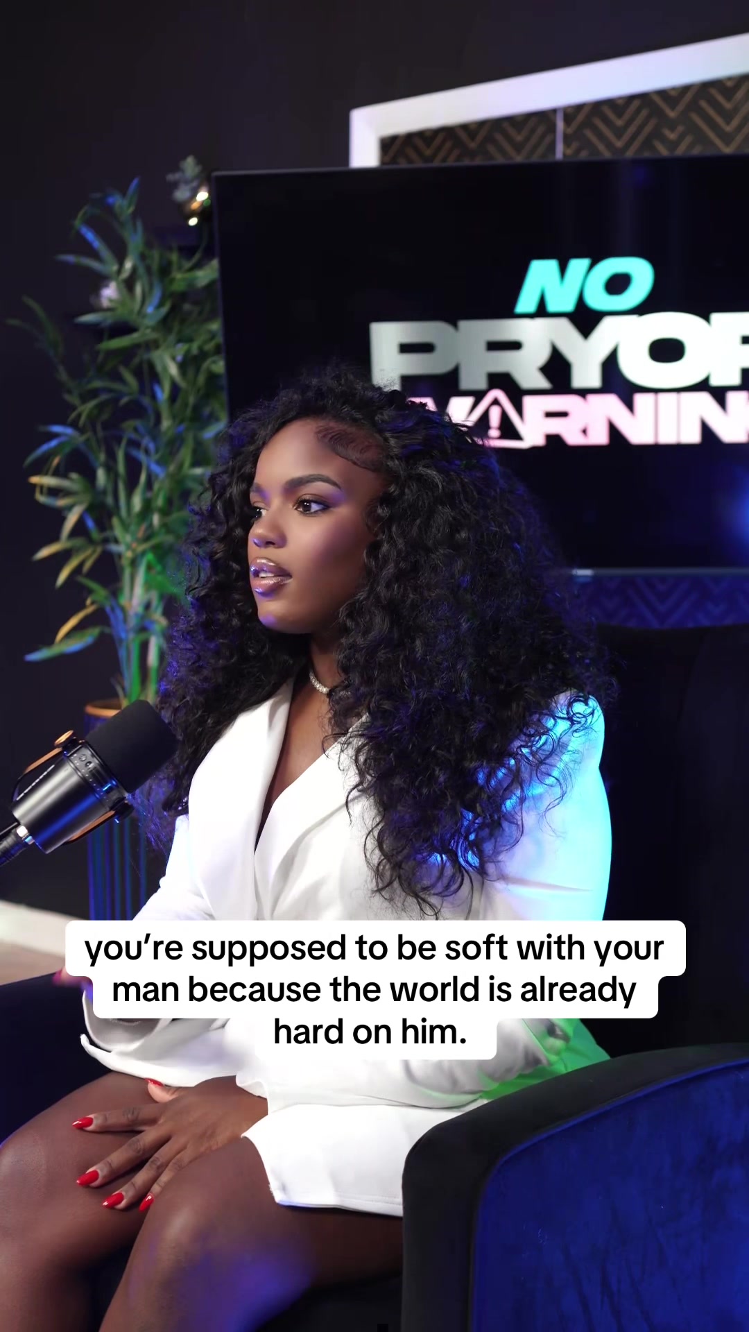 @thearielpryor