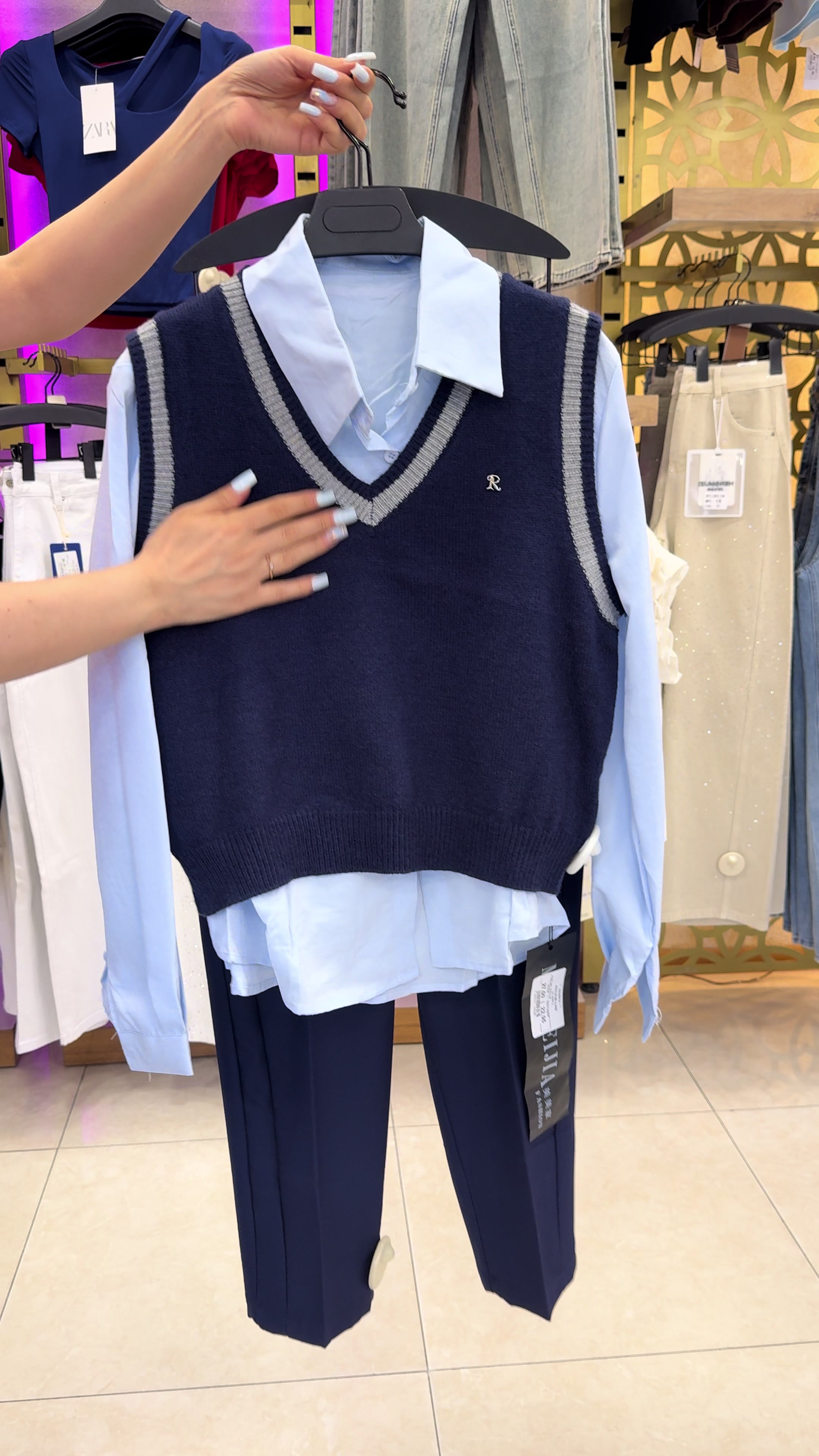 @🛍️MonikaShopping🛍️