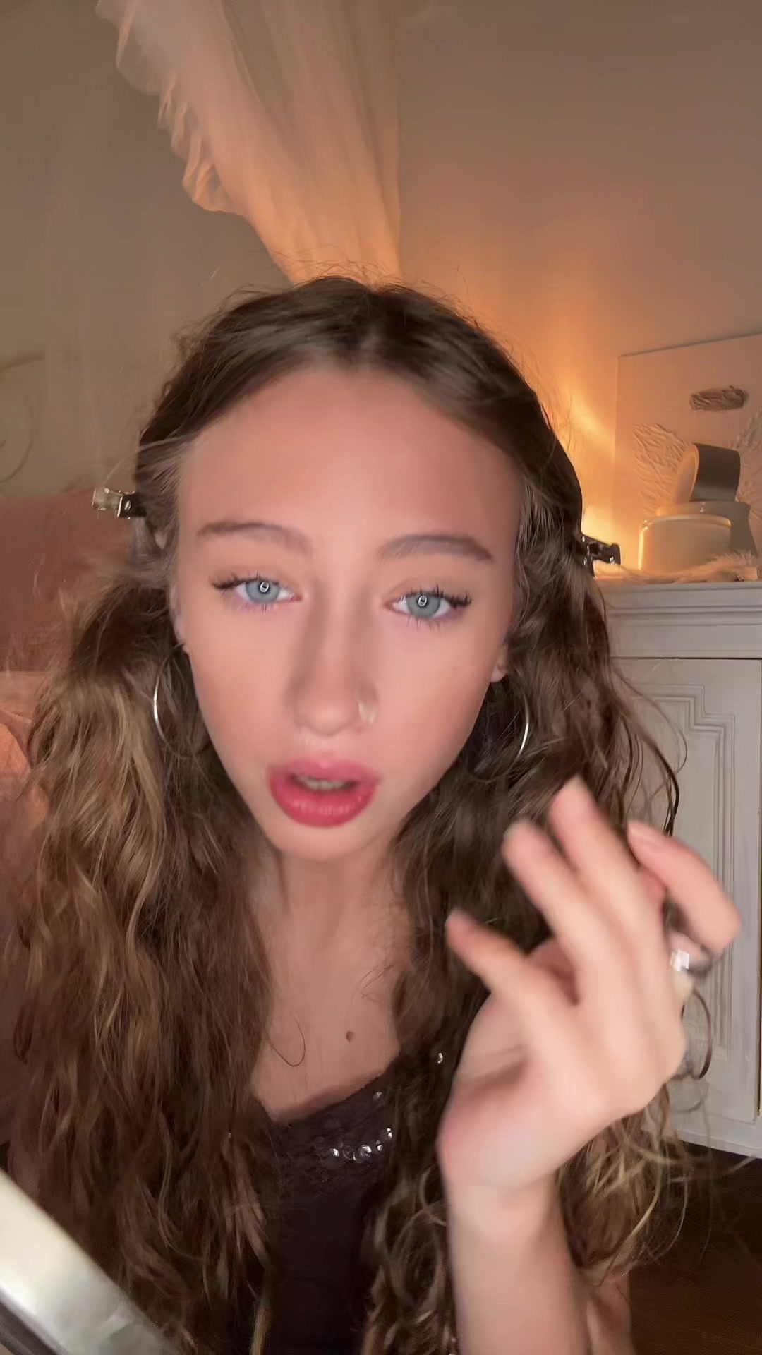 @𝐸𝓈𝓉𝒽𝑒𝓇 𝐹𝓇𝒶𝓎𝒹𝒶 🧁