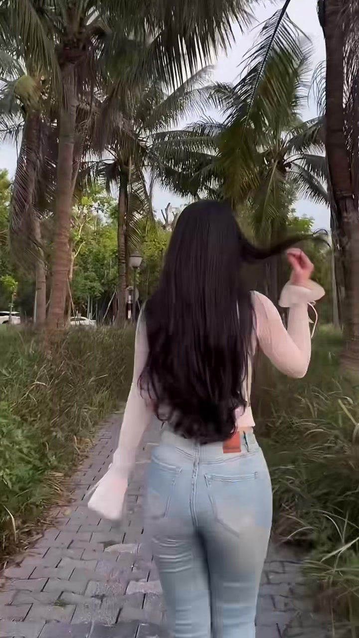 @Em Xinh Y&ecirc;u