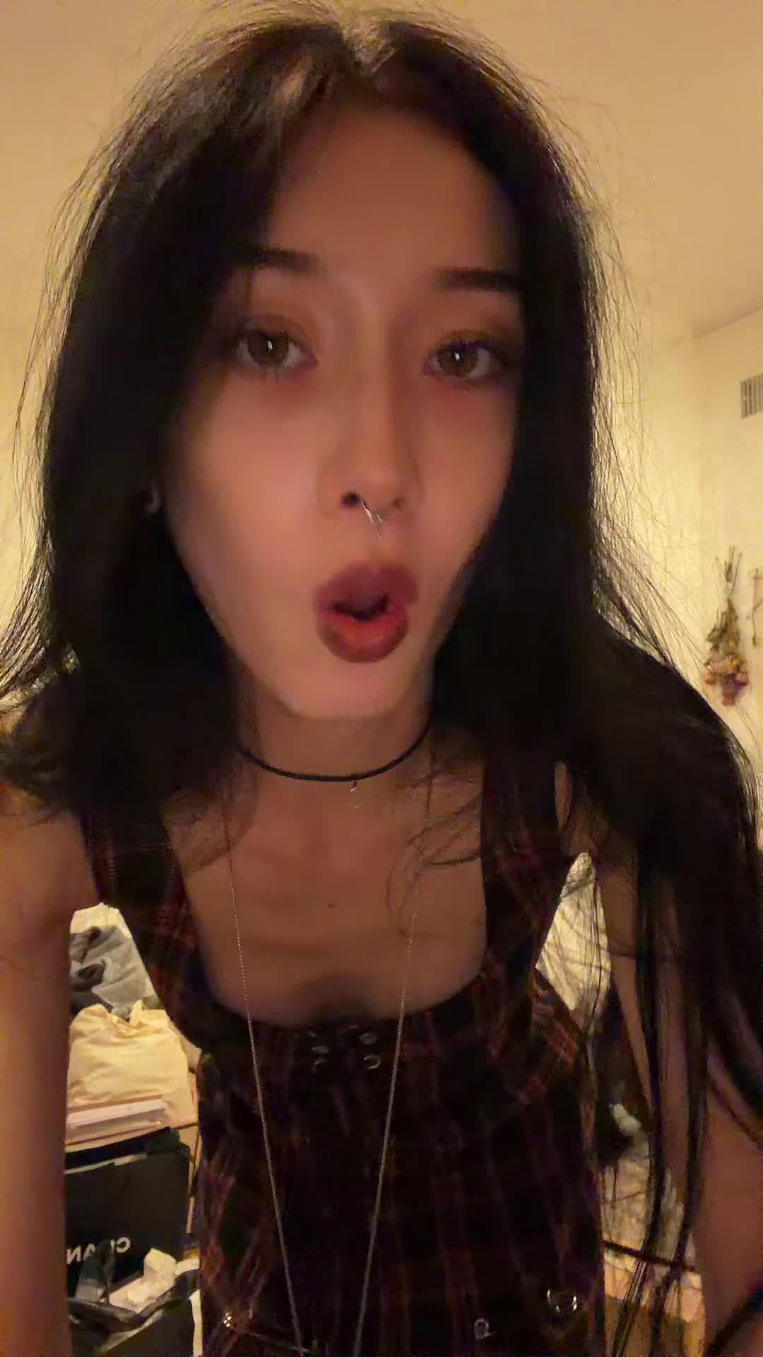 @chlöe