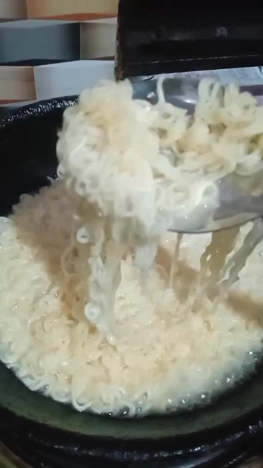 @হাছনা কাজী
