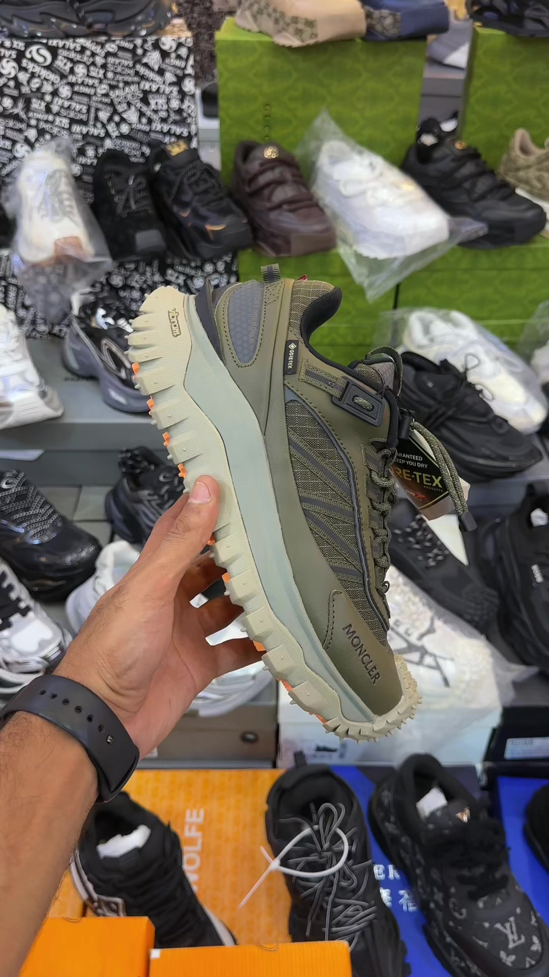 @Manettishoes