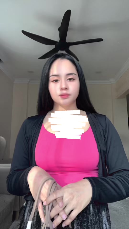 @HazLina.Co