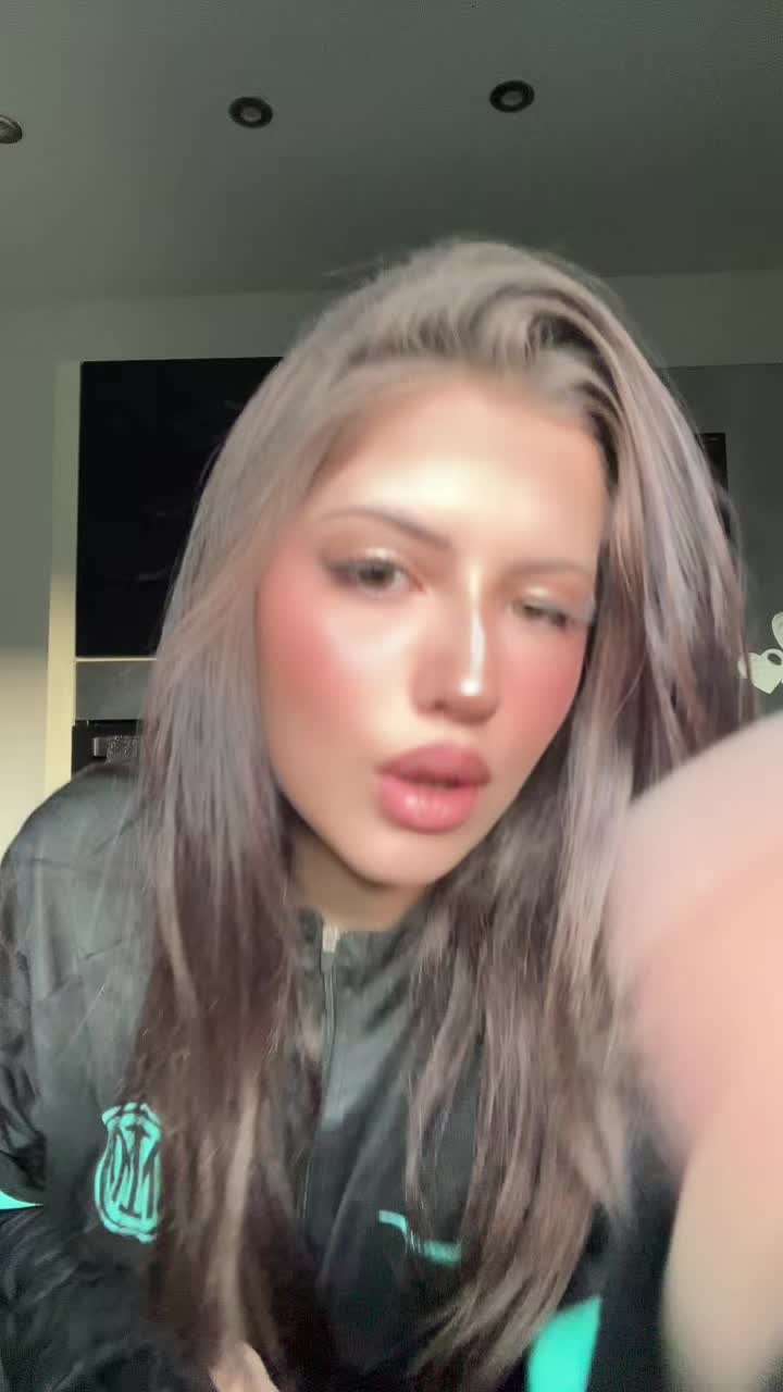@Valentina ๐