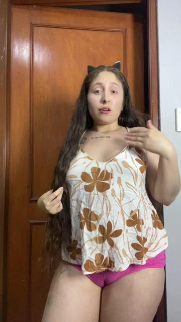 @camilareyeslara